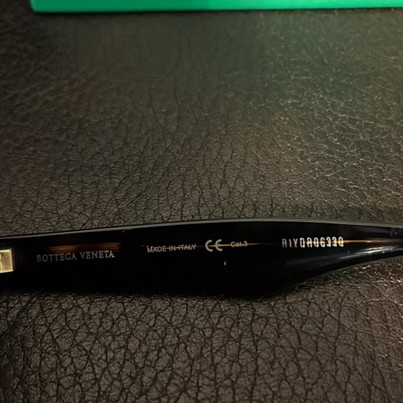 Bottega Veneta women’s logo monogram sunglasses NEW BV1145S 002 - Picture 13 of 14